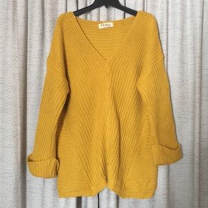 🌻Oversized Mustard Sweater🌻
